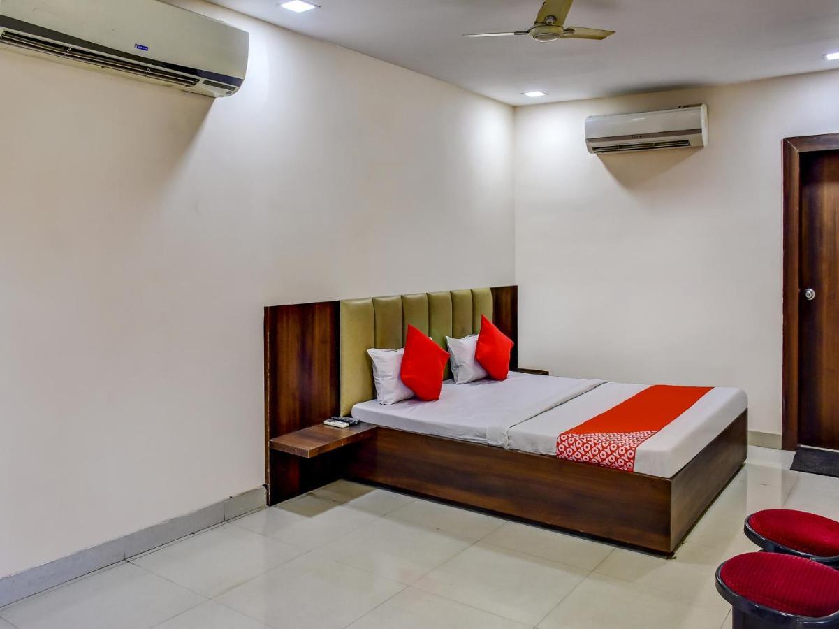 Oyo 78471 Hotel Platinum Bilāspur Kültér fotó